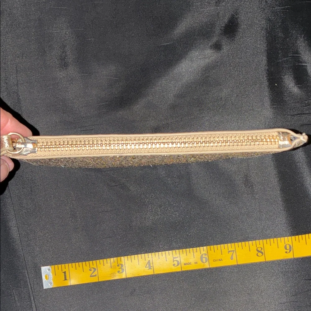 Elegant Gold Glitter Wristlet